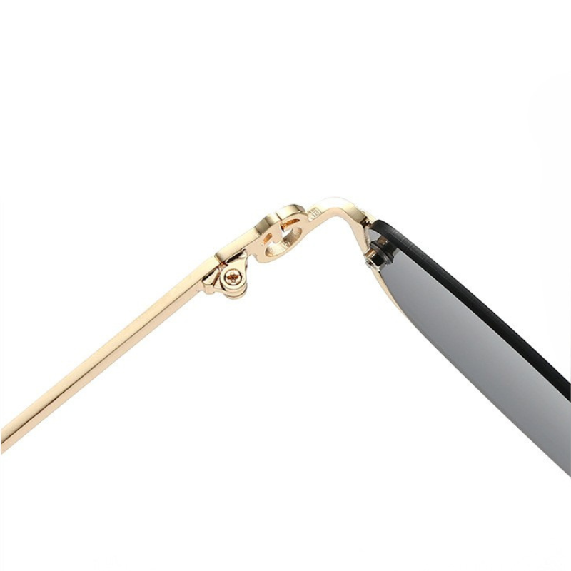 Rechteckige Sonnenbrille mit filigranem Metallgestell