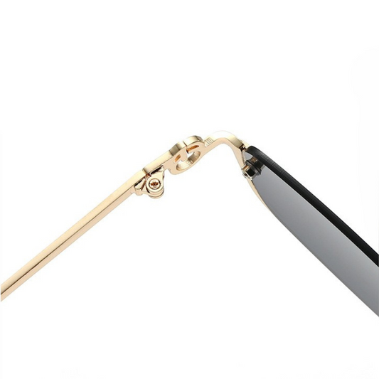 Rechteckige Sonnenbrille mit filigranem Metallgestell