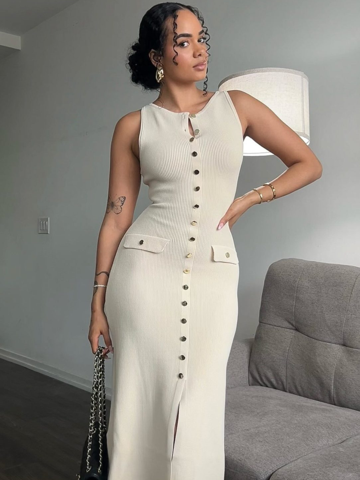 Ärmelloses Strickkleid mit Knopfleiste