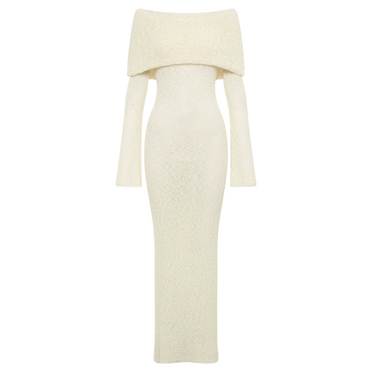 Schulterfreies Maxikleid mit langen Ärmeln