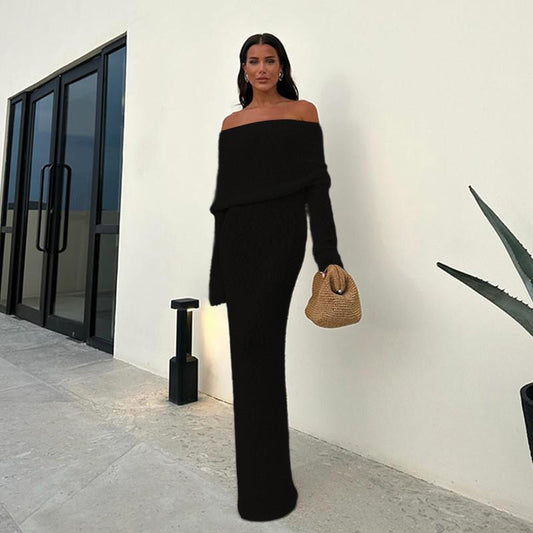 Schulterfreies Maxikleid mit langen Ärmeln