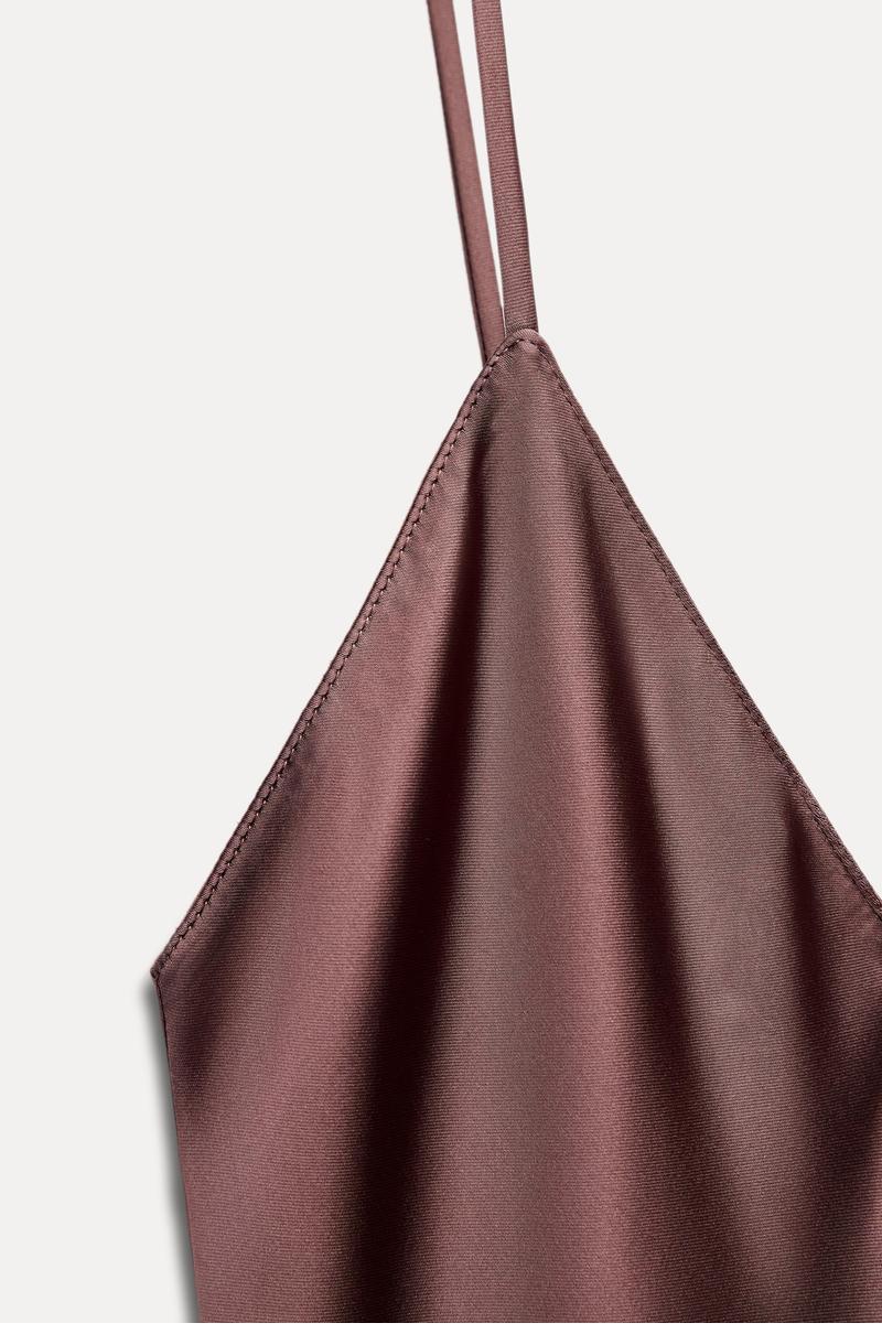 Elegantes Satin-Maxikleid mit V-Ausschnitt