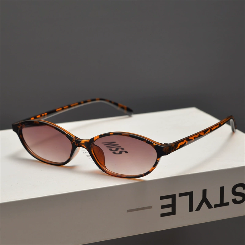 Schmale Ovale Sonnenbrille