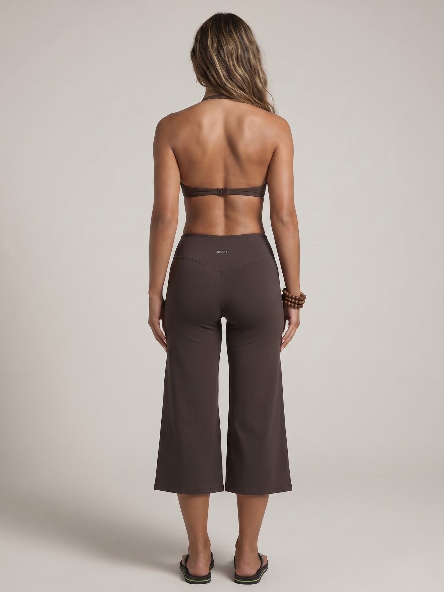 Zovania Oscura Flow – Halter Bra & Wide Leg Crop Pants | Tabac