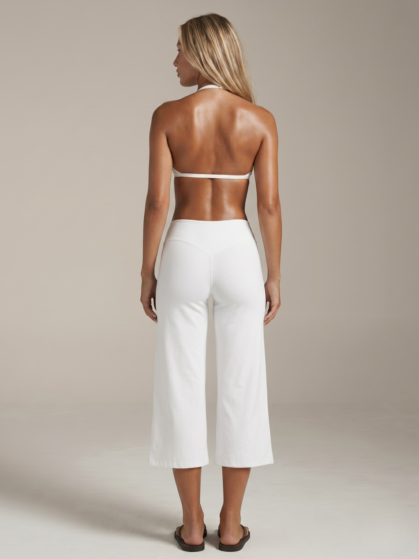 Zovania Oscura Flow – Halter Bra & Wide Leg Crop Pants | Weiß