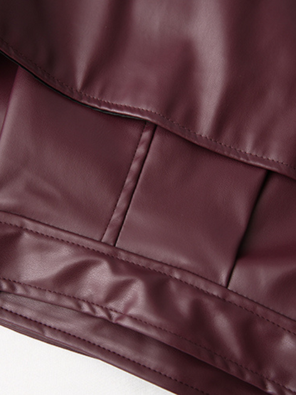 Burgunderrote Lederjacke