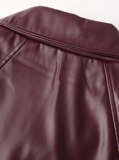 Burgunderrote Lederjacke