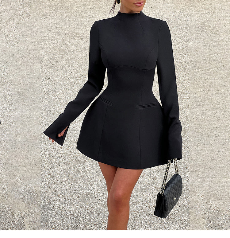 Elegantes High-End Kleid mit langen Ärmeln und ausgestelltem Rock