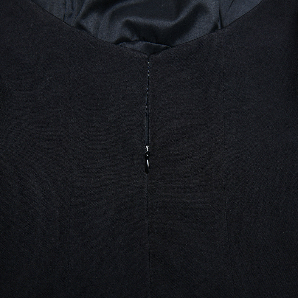 Elegantes High-End Kleid mit langen Ärmeln und ausgestelltem Rock