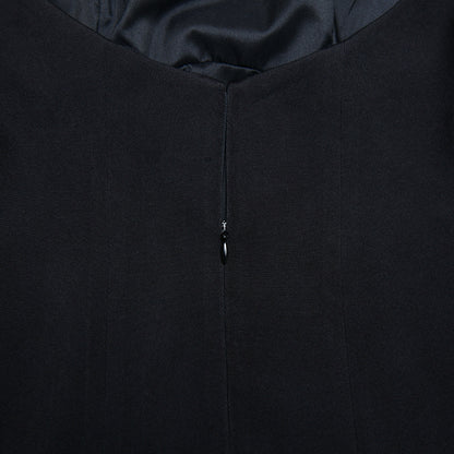 Elegantes High-End Kleid mit langen Ärmeln und ausgestelltem Rock