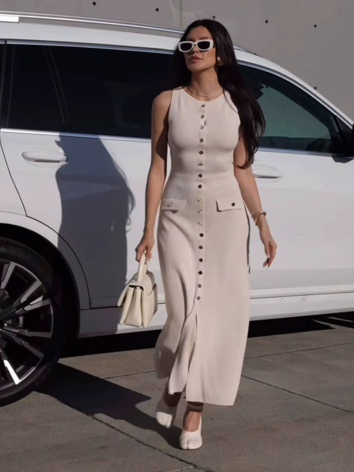 Ärmelloses Strickkleid mit Knopfleiste