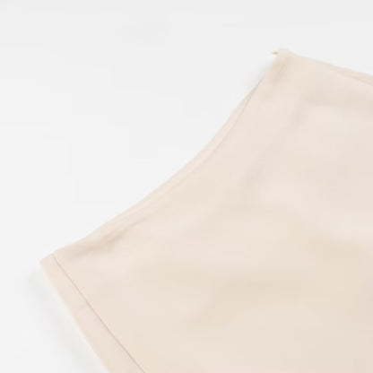Mid-Waist Minirock – Zeitlose Eleganz mit modernem Twist