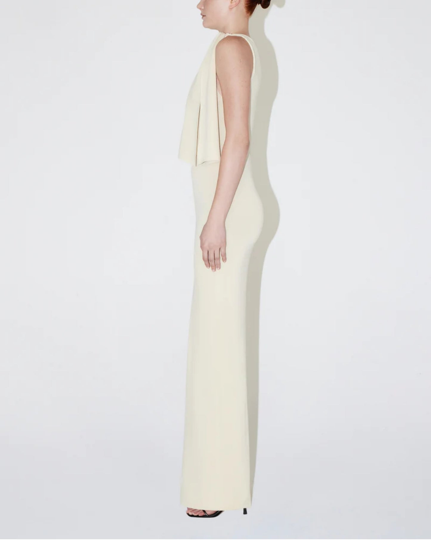 Elegantes One-Shoulder-Maxikleid mit Schleifendetail