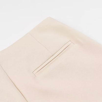Mid-Waist Minirock – Zeitlose Eleganz mit modernem Twist